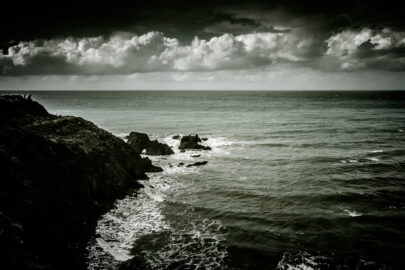 Dramatic seascape, Mediterranean sea coast - slon.pics - free stock photos and illustrations