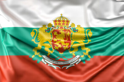 Flag of Bulgaria with Coat of Arms - slon.pics - free stock photos and illustrations