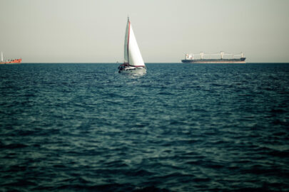 Sailing ship in the mediterranean sea - slon.pics - free stock photos and illustrations