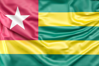Flag of Togo - slon.pics - free stock photos and illustrations