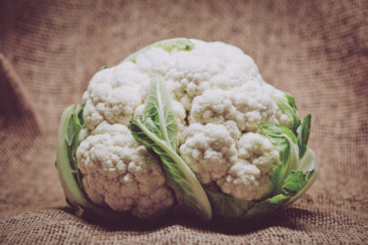 Cauliflower on burlap background - slon.pics - free stock photos and illustrations