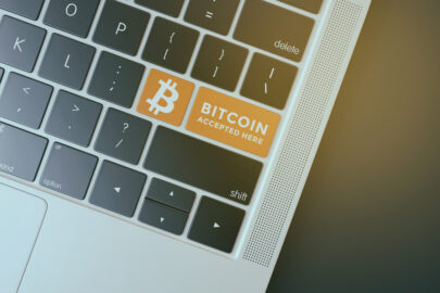 Keyboard with Bitcoin virtual currency symbol - slon.pics - free stock photos and illustrations