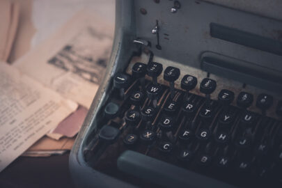 Vintage typewriter on an author’s desk - slon.pics - free stock photos and illustrations