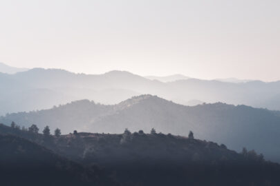 Foggy Mountains Silhouette - slon.pics - free stock photos and illustrations