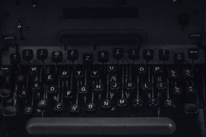 Old Vintage Typewriter - slon.pics - free stock photos and illustrations