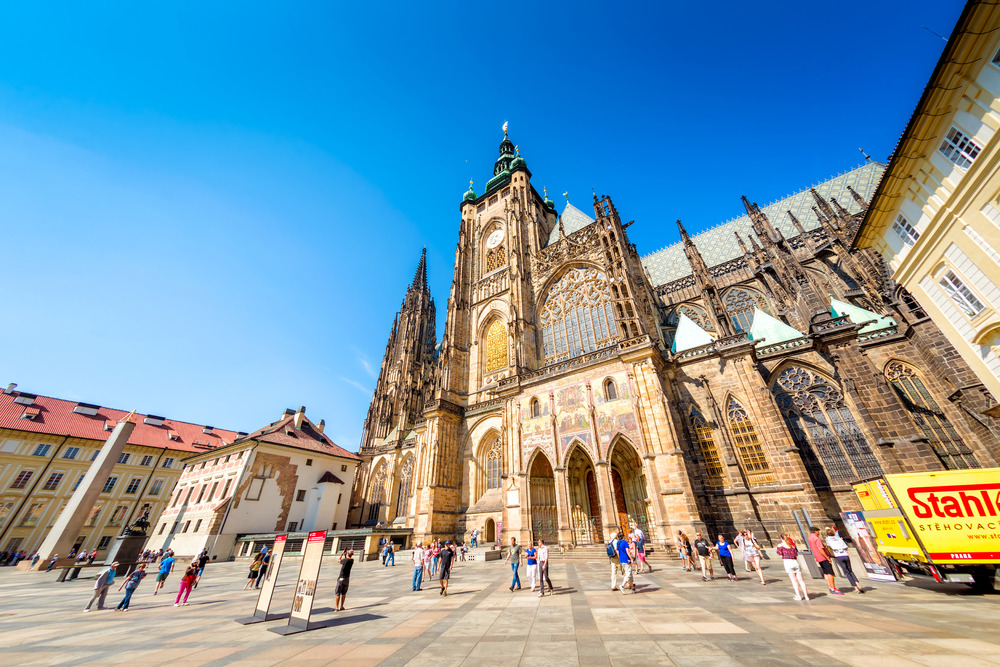 St. Vitus Cathedral and Castle courtyard with tourists in a sunny day. September 07, 2016