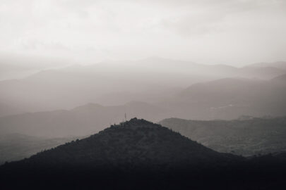Mountain range silhouette - slon.pics - free stock photos and illustrations