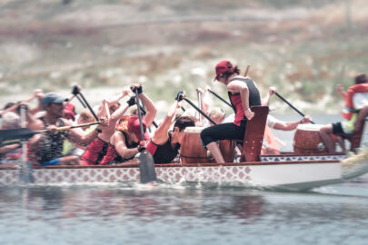 Unidentified team competes at dragon boat races - slon.pics - free stock photos and illustrations