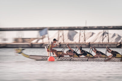 A Competing Dragonboat team in action - slon.pics - free stock photos and illustrations