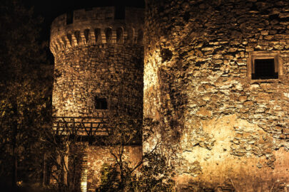 Belgrade Fortress at night - slon.pics - free stock photos and illustrations