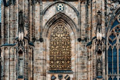 Window of Golden gate of Vitus cathedral - slon.pics - free stock photos and illustrations