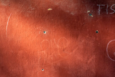 Red painted wall - slon.pics - free stock photos and illustrations