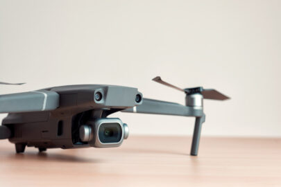 Drone on the table - slon.pics - free stock photos and illustrations