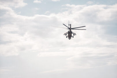 Military helicopter - slon.pics - free stock photos and illustrations
